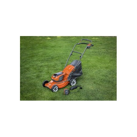 Akku-Rasenmäher HUSQVARNA LC137i mit Zubehör