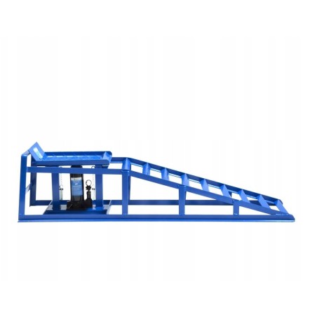 Rampe – Auffahrrampe mit 2-Tonnen-Hebebühne (1/2)