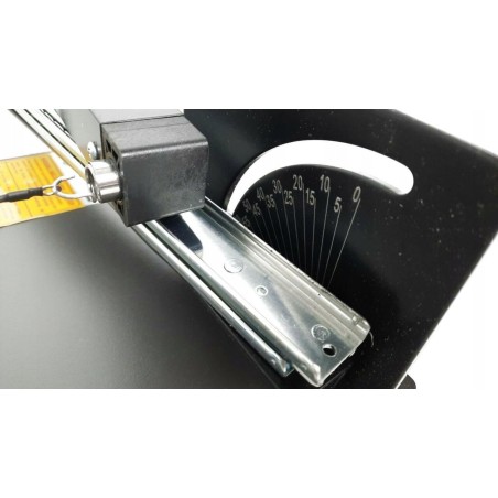 Beschaffung von EDMA-Schneidrahmen aus Polystyrol