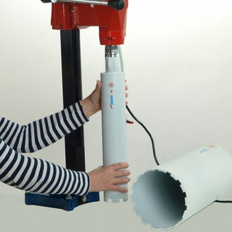 Dedra Betonbohrmaschine, Durchmesser 80–205 mm, 2,4 kW (DED7622)