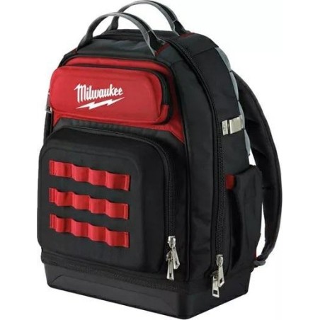 Milwaukee MILWAUKEE PREMIUM-RUCKSACK MIT VERSTÄRKTER BODENPLATTE