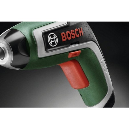 Bosch IXO 7 + 32-teiliges Bit-Set im Karton